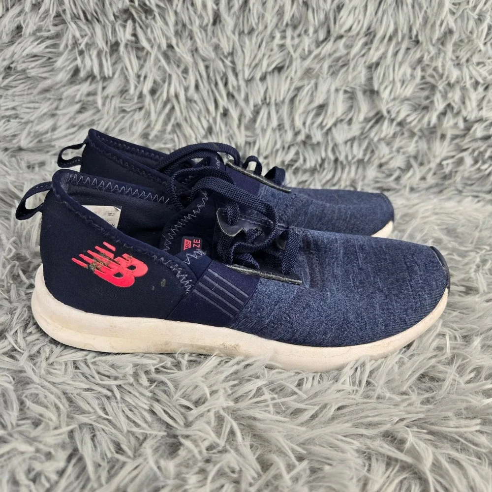 New Balance‎ FuelCore Nergize Kids Size 1Y Navy Blue Pink GSNCYNB Sneakers